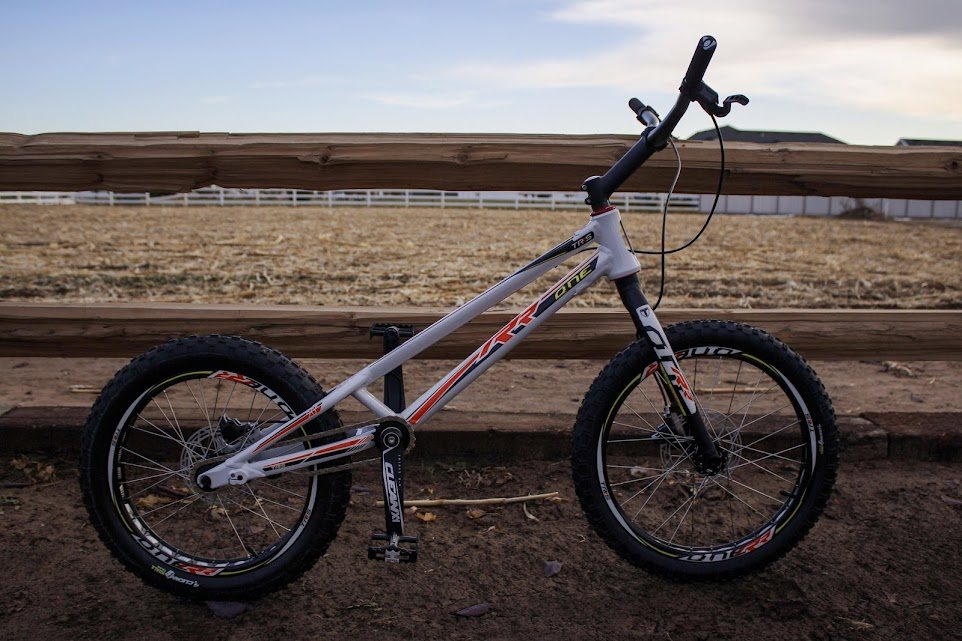 Clean TRRS X1 20-inch trials bike
